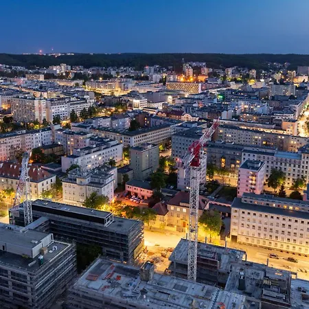 Sea Towers Luxury アパート *