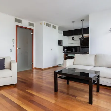 Sea Towers Luxury アパート *